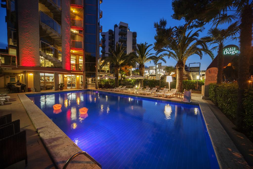 Hotel Doge Alba Adriatica Exterior foto