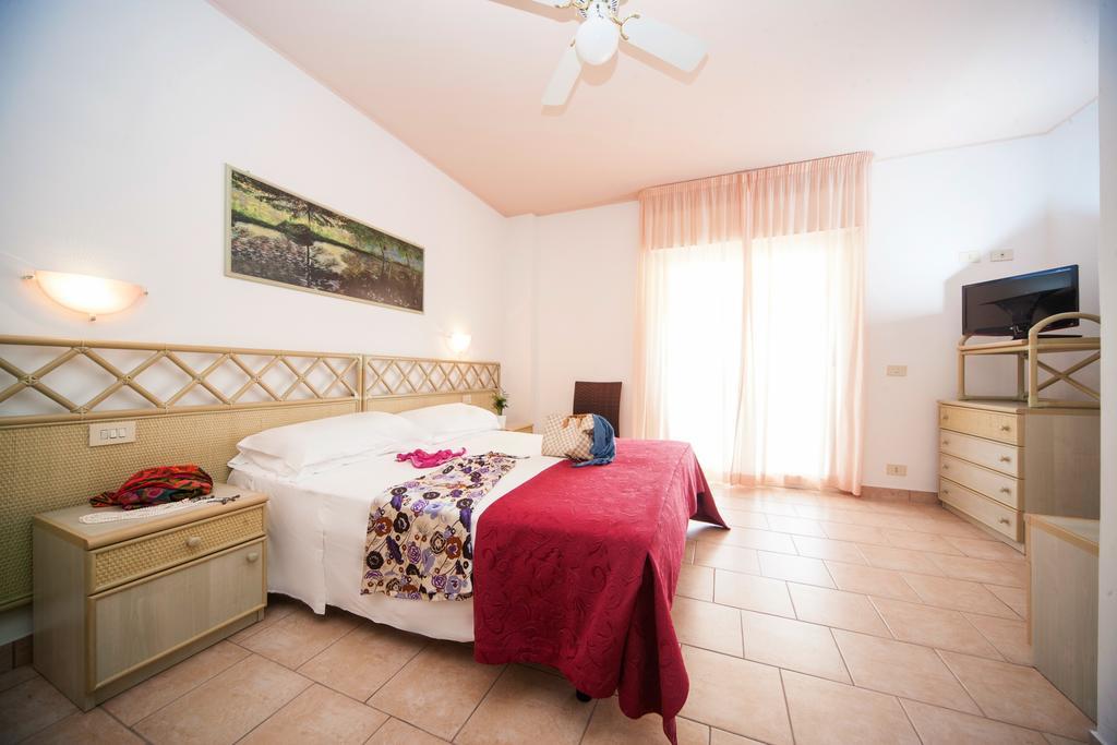 Hotel Doge Alba Adriatica Quarto foto